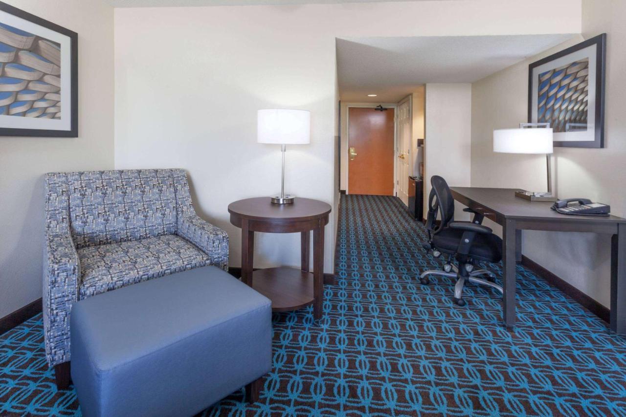 Hotel Wingate By Wyndham Chicago Schaumburg Esterno foto